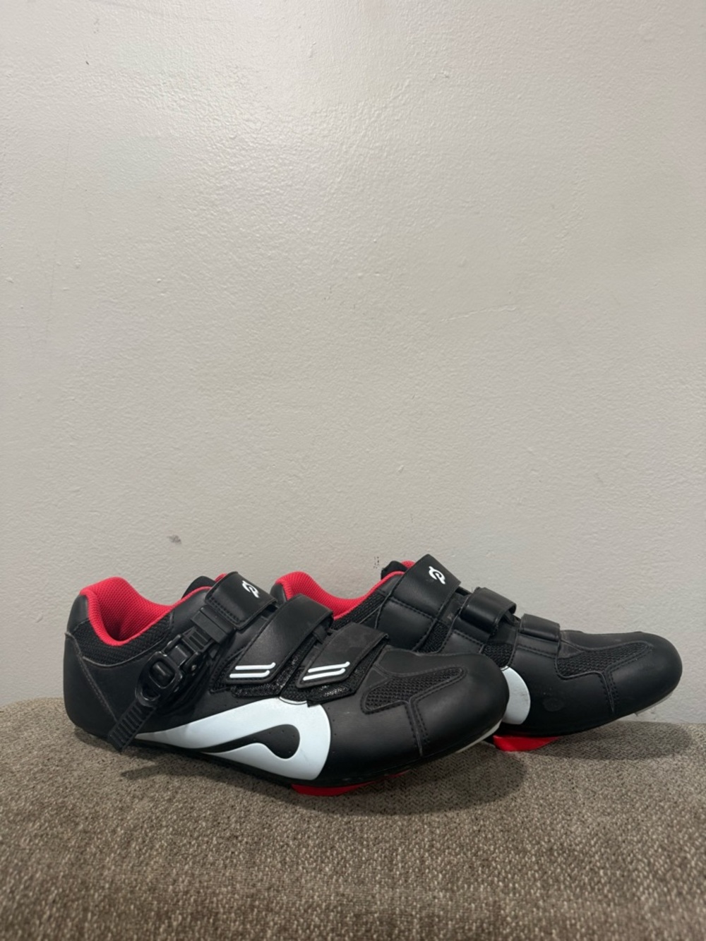Men's Black and Red Peloton shoes